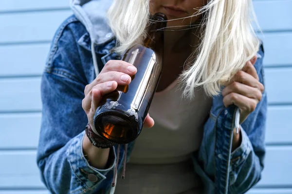 Drunked Woman Dressed Punk Informal Drinking Beer Brown Bottle Alcohol — Stock Photo, Image