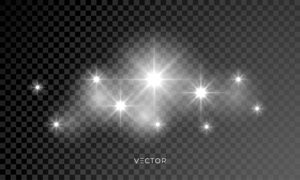 Étincelles brillantes étoiles, éclat lumineux avec effet de fusée éclairante sur fond transparent. Vecteur Noël brillants rayons brillants étoiles — Image vectorielle