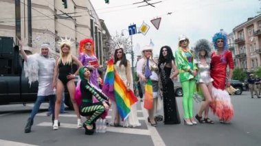 Ukrayna, Kiev, 17 Haziran 2018. Lgbt eşitlik Mart. Travesti ve travestiler