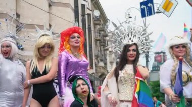 Ukrayna, Kiev, 17 Haziran 2018. Lgbt eşitlik Mart. Travesti ve travestiler
