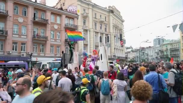 Ucrânia, Kiev, 17 de junho de 2018. Marcha da igualdade LGBT, orgulho lésbico gay — Vídeo de Stock