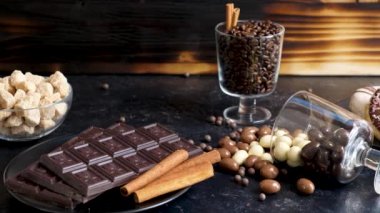 Lezzetli tatlılar ve şekerler farklı türde