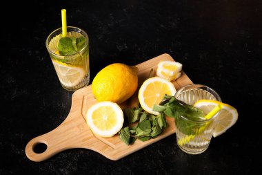 Sağlıklı ve delicous limon suyuyla detoks