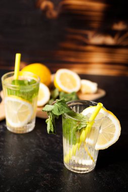 Doğal limonata organik limon ve nane
