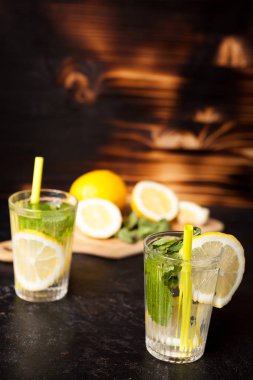Organik meyve sağlıklı limonata yaptı