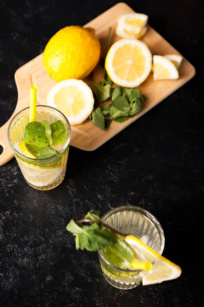 Sağlıklı ve delicous limon suyuyla detoks