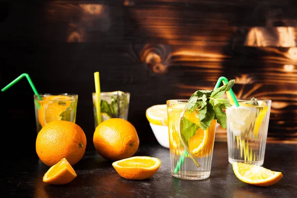 Portakal suyu ve limonata ile gözlük