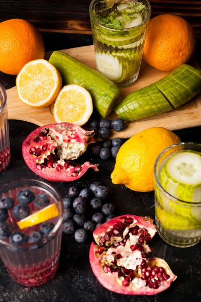 Su bardakları ile doğal taze organik detoks