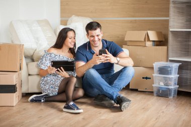 Mutlu çift evlerinde dekorasyon seçeneği söz