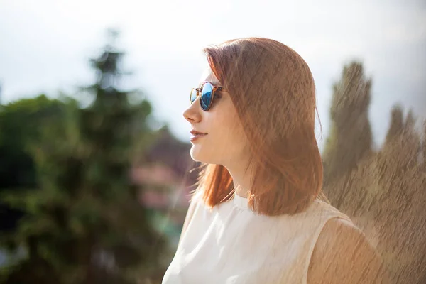 Portrait of gorgeous redhead young woman — Stock Photo, Image