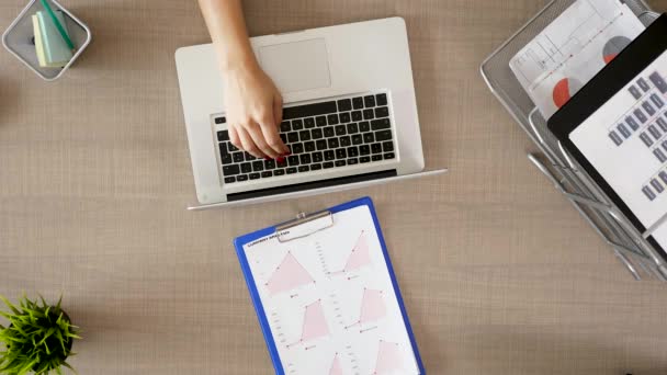 Top view business partners working at office desk — Stock Video