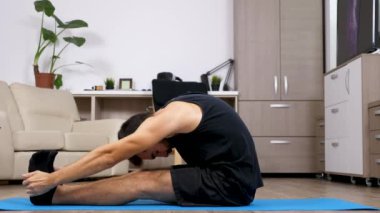Adam uzanır ve farklı yoga teşkil etmez