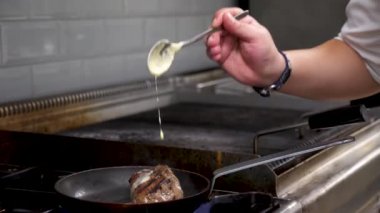 Soslu Izgara fryed sığır et parçası olarak dökme