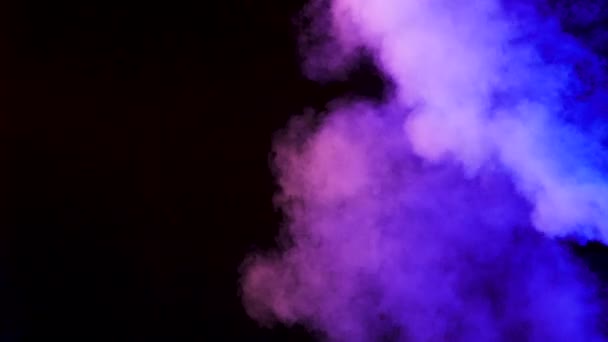 Восходящие облака разноцветного дыма — стоковое видео
