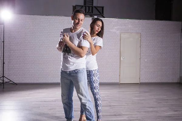 Sınıf tanık kizomba ortak tutku dans.