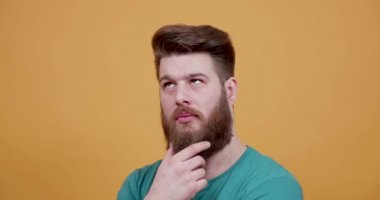 Adam bir şey ve alır bir çözüm bulma hevesli düşünüyorum