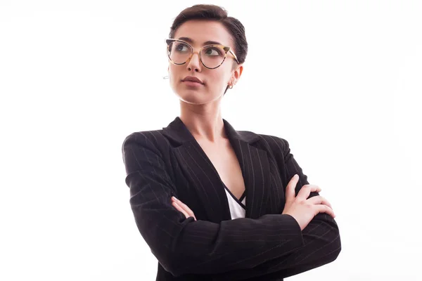 Retrato de modelo alegre con gafas con chaqueta negra sobre fondo blanco en estudio — Foto de Stock