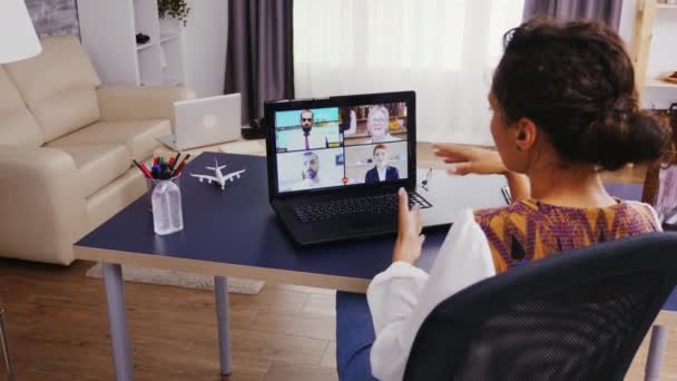 Videoconferentie tussen collega 's — Stockvideo