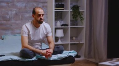 Gece yarısı korku filmi