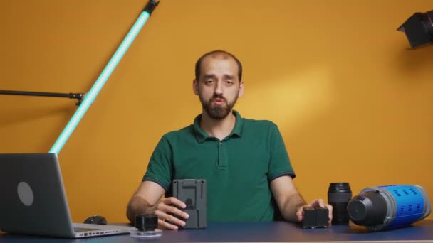 Examen des batteries d'enregistrement — Video