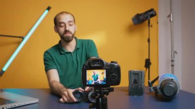 Lens tanımlamasından bahsediyorum.