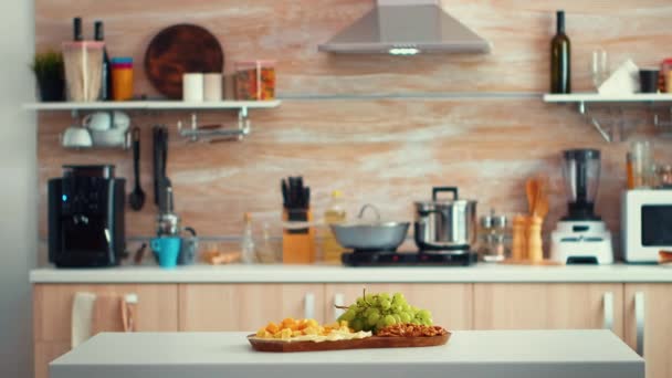 Leere moderne Küche — Stockvideo