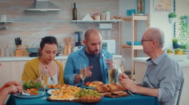 Akıllı telefondan fotoğraf izlemek