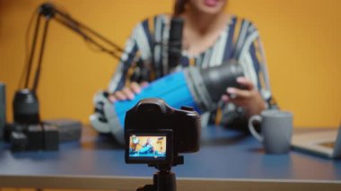 Nüfuz Edici video ışığı incelemesi kaydediyor
