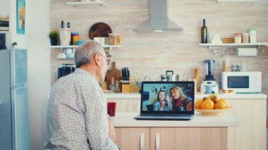 Kızımla görüntülü görüşme