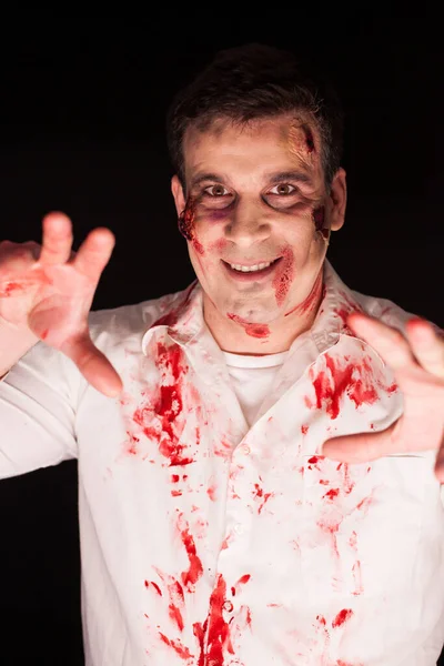 Trucco creativo dell'uomo vestito da zombie — Foto Stock