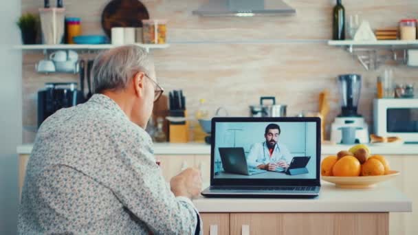 Videoconferenza con medico — Video Stock