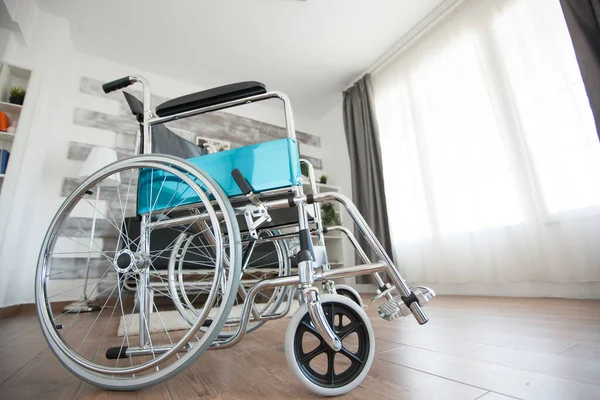 Wheelchair in recovery room — Stock Photo, Image