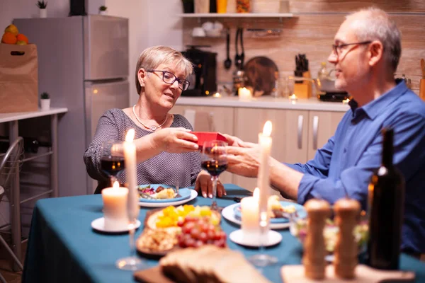 Scatola regalo — Foto Stock