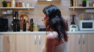 Suistimal edilmiş eş umutsuzluğa kapılmış