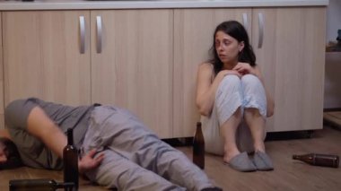 İstismar edilen eş yardım istiyor.