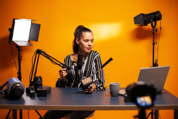 Držet tekutou čelní desku — Stock fotografie