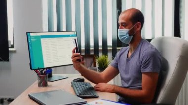 Akıllı telefon video kamerası kullanılıyor