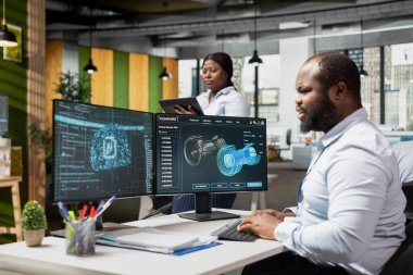 CAD tasarımcısı türbini rafine etmek, güç çıkışını arttırmak ve karbon ayak izini azaltmak için yapay zeka kullanır. Verimliliği optimize etmek için yapay zeka derin öğrenme kullanan eko türbin sensör verilerini uzman incelemeleri