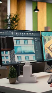 Vertical Video Property geliştiricisi, yazılım araçlarıyla emlak planlarını ve altyapı tasarımını analiz ediyor, yeni inşaat için duvarları olan konut genişlemesi ve yerleşim planı planlıyor