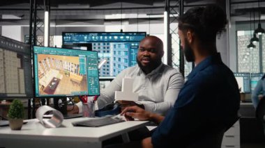 Çeşitli gayrimenkul geliştiricileri bir yazılım, kentsel gayrimenkul geliştirme üzerinde inşaat planı ve tasarımı yönetiyor. Konut projesinin bina planlarını analiz ediyorum. Kamera A.