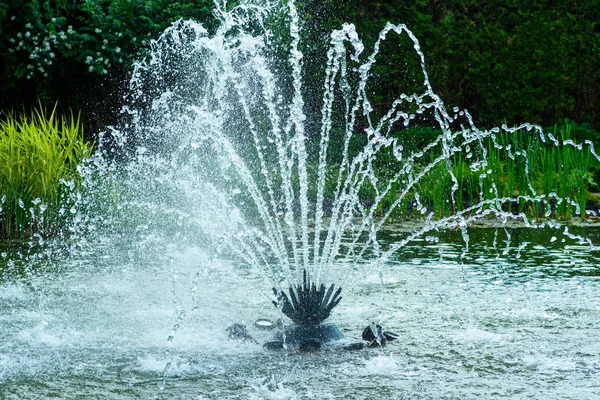 Element fontanna z wodą — Zdjęcie stockowe