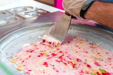 Manuel taşlama ve hazırlık meyve ile dondurma