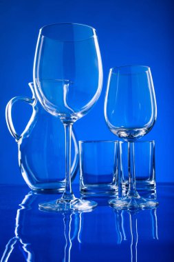 cam mavi üzerinde içecekler için