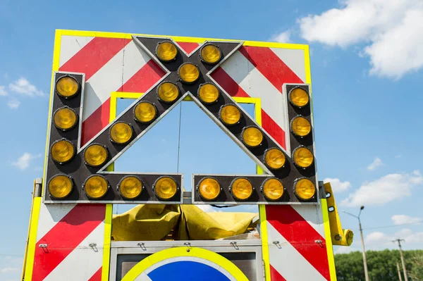 Frecce Lampeggianti Sul Camion Regolare Direzione Del Movimento Durante Periodo — Foto Stock