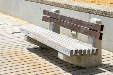 Yaya geçidi boyunca yayalar için metal çelik korkuluklar