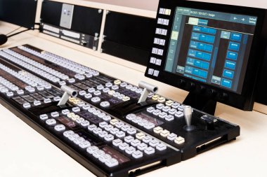 TV ve konser için ruhani donanım konsolu donanımı