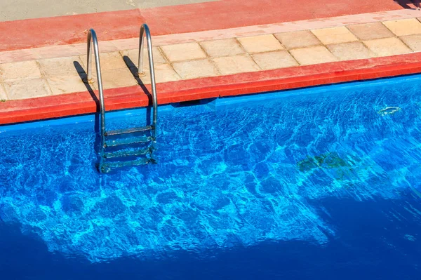 Treden Naar Het Zwembad — Stockfoto