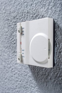 Odadaki havalandırmayı kontrol et.