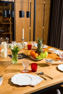 Gölgeli masa servisi