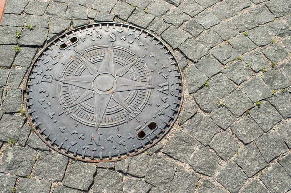 Trou Homme Rue Dans Chaussée Avec Une Image — Photo